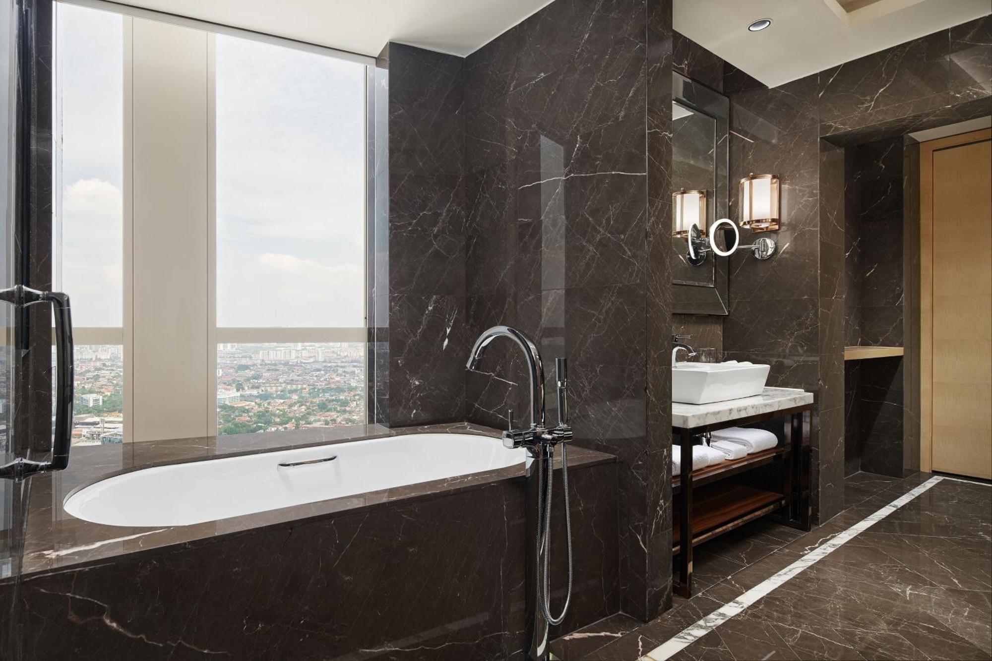 โรงแรมเชอราตัน เปตาลิง ชายา เปอตาลิงจายา ภายนอก รูปภาพ Bathroom